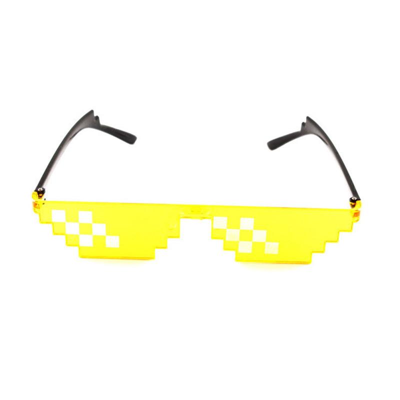 Веселі мозаїчні сонцезахисні окуляри Retro Pixel Gamer Robot Thug Life Sunglasses For Birthday Party Cosplay Yellow frame double row
Веселі мозаїчні сонцезахисні окуляри Retro Pixel Gamer Robot Thug Life Sunglasses For Birthday Party Cosplay Yellow frame double row