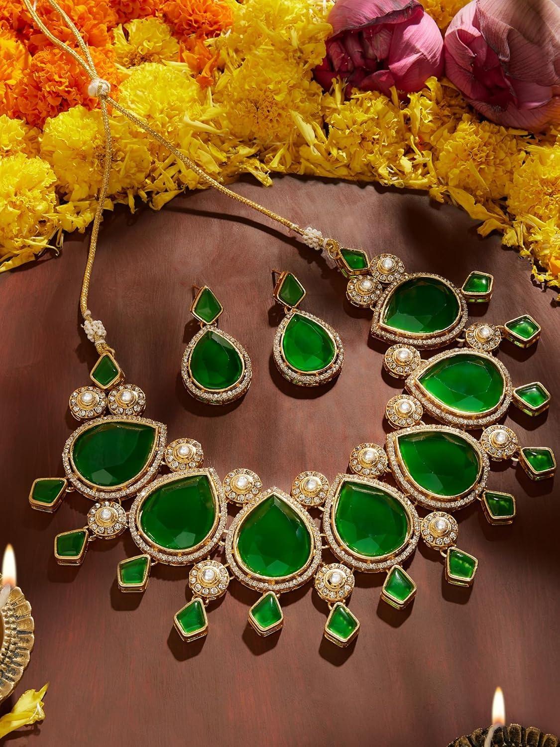 Зеленые камни Австрийские бриллианты Украшенный Свадебный Набор Ожерелье и Серьги для Женщин Onesize зелёный
Зеленые камни Австрийские бриллианты Украшенный Свадебный Набор Ожерелье и Серьги для Женщин Onesize зелёный