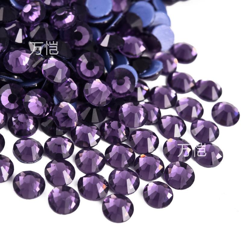 Имитация австрийского горячего бриллианта, стеклянные стразы, термоклей, дно, чехол для мобильного телефона своими руками, косметические аксессуары для одежды SS10 2.7-2 1440 pcs/bag
Имитация австрийского горячего бриллианта, стеклянные стразы, термоклей, дно, чехол для мобильного телефона своими руками, косметические аксессуары для одежды SS10 2.7-2 1440 pcs/bag