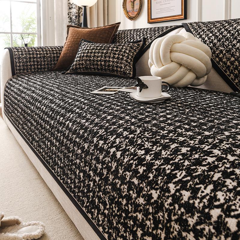 New Sofa Cushion Chenier Premium Four-Season Universal Sofa Cover Non-Slip Anti-Cat Scratch Straight Row Seat Cushion 70*70cm
New Sofa Cushion Chenier Premium Four-Season Universal Sofa Cover Non-Slip Anti-Cat Scratch Straight Row Seat Cushion 70*70cm