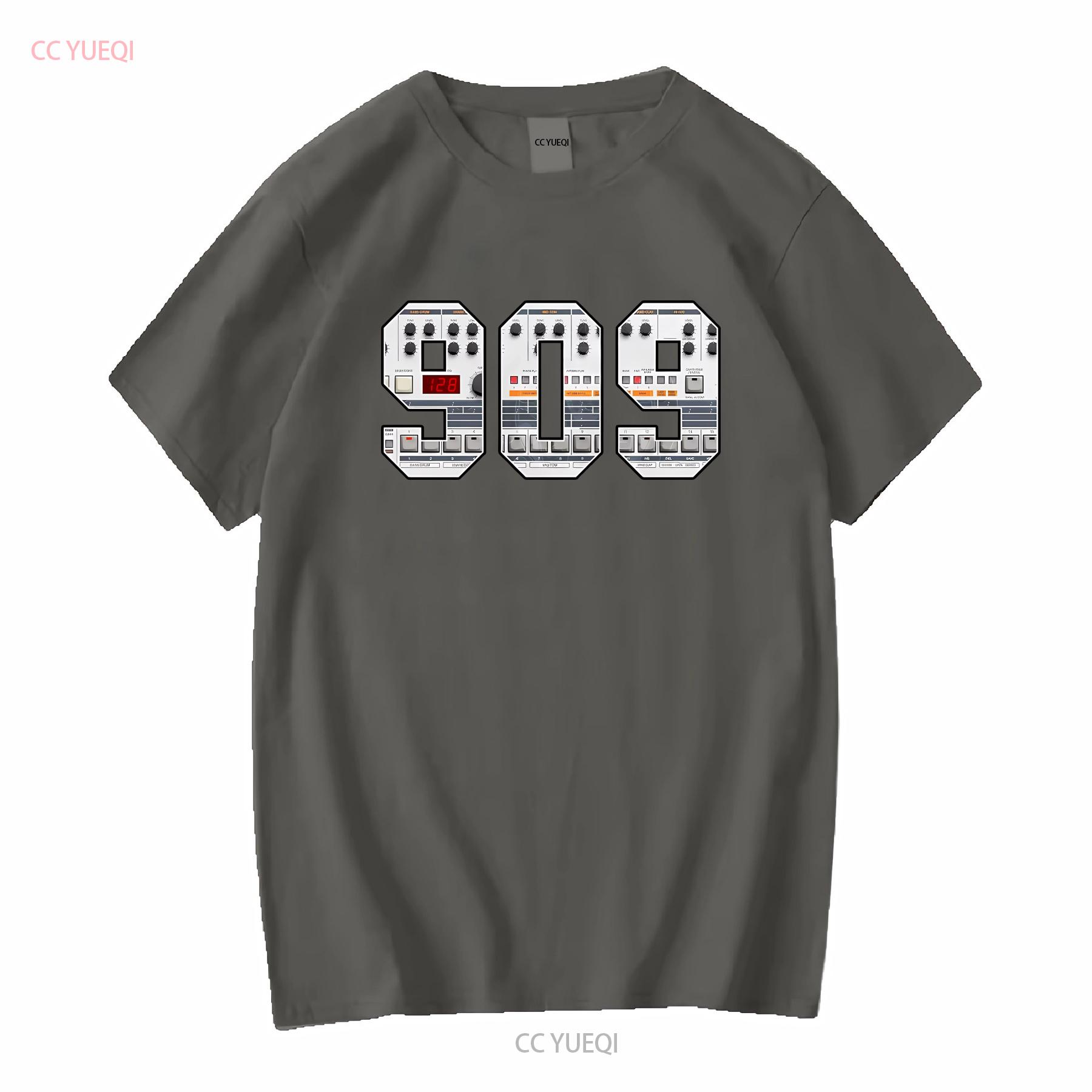 TR 909 T Shirt Vintage Drum Machine Synth vintage Washed Soft Slightly Breathable Stretched homme graphic Casual Comfortable L
TR 909 T Shirt Vintage Drum Machine Synth vintage Washed Soft Slightly Breathable Stretched homme graphic Casual Comfortable L