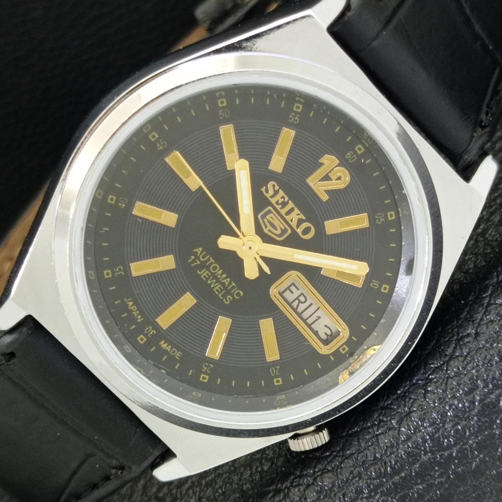 AUTOMATIC VINTAGE SEIKO 5 REFURBISHED JAPAN MENS BLACK DIAL WATCH a500169-2 R151a-a500169
AUTOMATIC VINTAGE SEIKO 5 REFURBISHED JAPAN MENS BLACK DIAL WATCH a500169-2 R151a-a500169