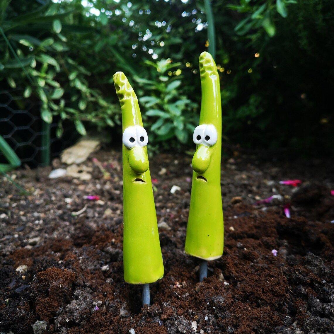 Portable Garden Wooden Stake Plant Sign Resin Handicrafts Hand-Painted Resin Garden Stakes Garden Accessories for Outdoor Decor
Portable Garden Wooden Stake Plant Sign Resin Handicrafts Hand-Painted Resin Garden Stakes Garden Accessories for Outdoor Decor
