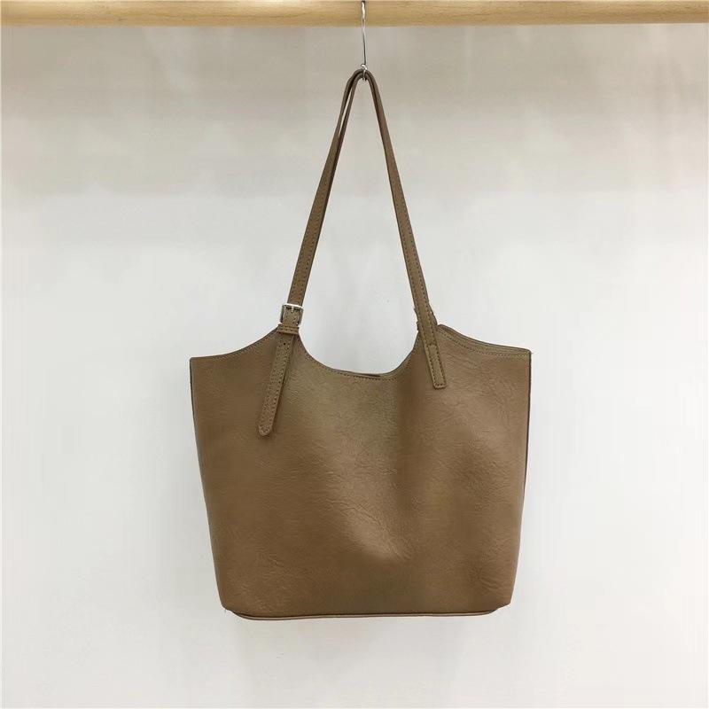 Milk Huhu Soft Leather Tote Bag New Mother and Child Bag Korean Leisure Commuter Versatile Practical Handheld Shoulder Women s Bag Standard коричневий
Milk Huhu Soft Leather Tote Bag New Mother and Child Bag Korean Leisure Commuter Versatile Practical Handheld Shoulder Women s Bag Standard коричневий
