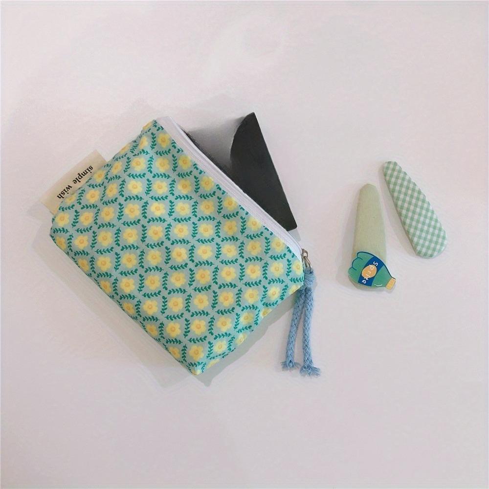 Women s Coin Purse, Spring Small Fresh Floral Fabric Coin Purse - Storage of Keys At Any Time, ID Card Lipstick Storage, Small Cloth Bag Headphone Bag
Women s Coin Purse, Spring Small Fresh Floral Fabric Coin Purse - Storage of Keys At Any Time, ID Card Lipstick Storage, Small Cloth Bag Headphone Bag