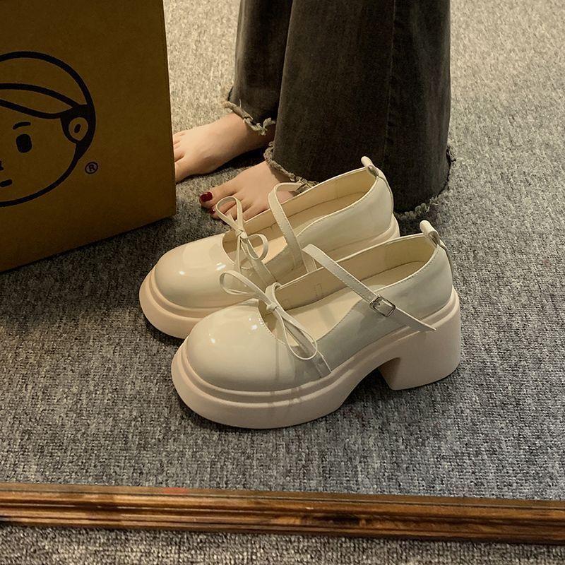 Mary Jane small leather shoes medium heel college style 2026 spring and summer new French retro thick heel platform single shoes small leather 35
Mary Jane small leather shoes medium heel college style 2026 spring and summer new French retro thick heel platform single shoes small leather 35