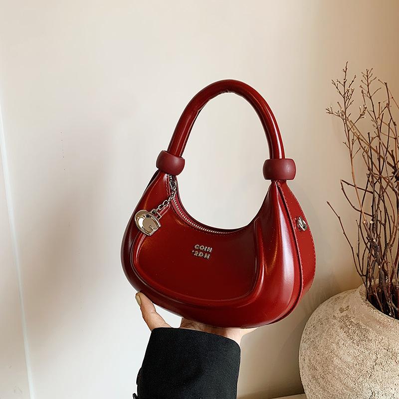 Portable underarm bag women s new high-end niche retro versatile single shoulder crossbody crescent bag
Portable underarm bag women s new high-end niche retro versatile single shoulder crossbody crescent bag