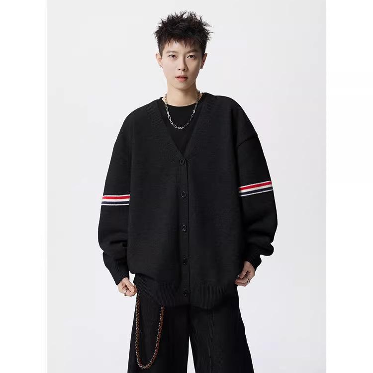 Men s Korean Style Striped V-Neck Cardigan - High-End Autumn/Winter Knitwear, Versatile Outerwear for Couples. XXL чорний
Men s Korean Style Striped V-Neck Cardigan - High-End Autumn/Winter Knitwear, Versatile Outerwear for Couples. XXL чорний