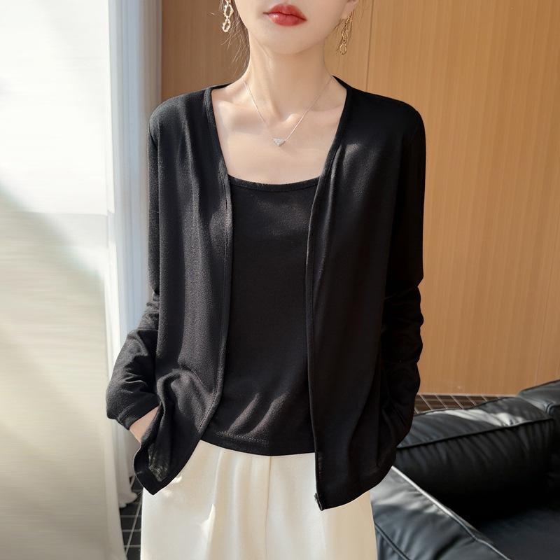 V-neck Knitted Cardigan with Long Sleeves, Women s Pure Color Loose Design Two-piece Fake Garment, Summer Spring New Style XL чорний
V-neck Knitted Cardigan with Long Sleeves, Women s Pure Color Loose Design Two-piece Fake Garment, Summer Spring New Style XL чорний