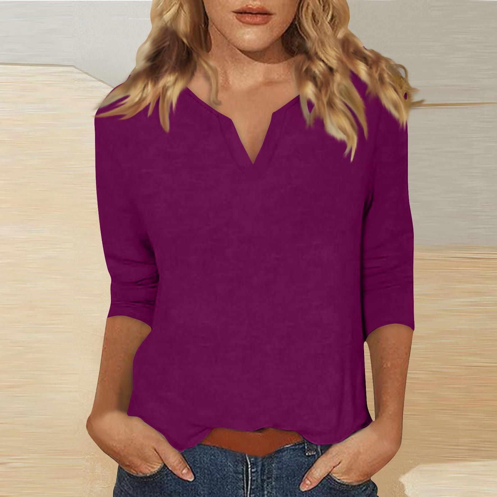 Женский однотонный топ с круглым вырезом и рукавами 3/4 V+ S
Женский однотонный топ с круглым вырезом и рукавами 3/4 V+ S