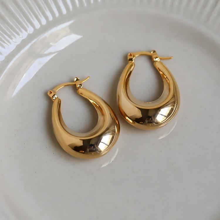 Niche Cool Breeze Water Drop Ear Clips High-end INS Design 100% Match Temperament Personality Trendy Elegant Classic Accessories
Niche Cool Breeze Water Drop Ear Clips High-end INS Design 100% Match Temperament Personality Trendy Elegant Classic Accessories