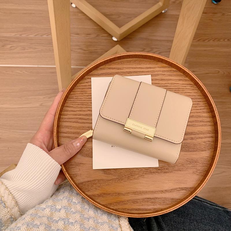 2025 new small wallet women s high-end sense small folding short zipper three-fold clutch bag women
2025 new small wallet women s high-end sense small folding short zipper three-fold clutch bag women