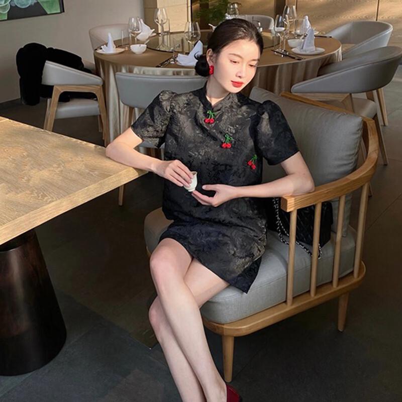 Платье ципао в современном китайском стиле JK&JS S
Платье ципао в современном китайском стиле JK&JS S