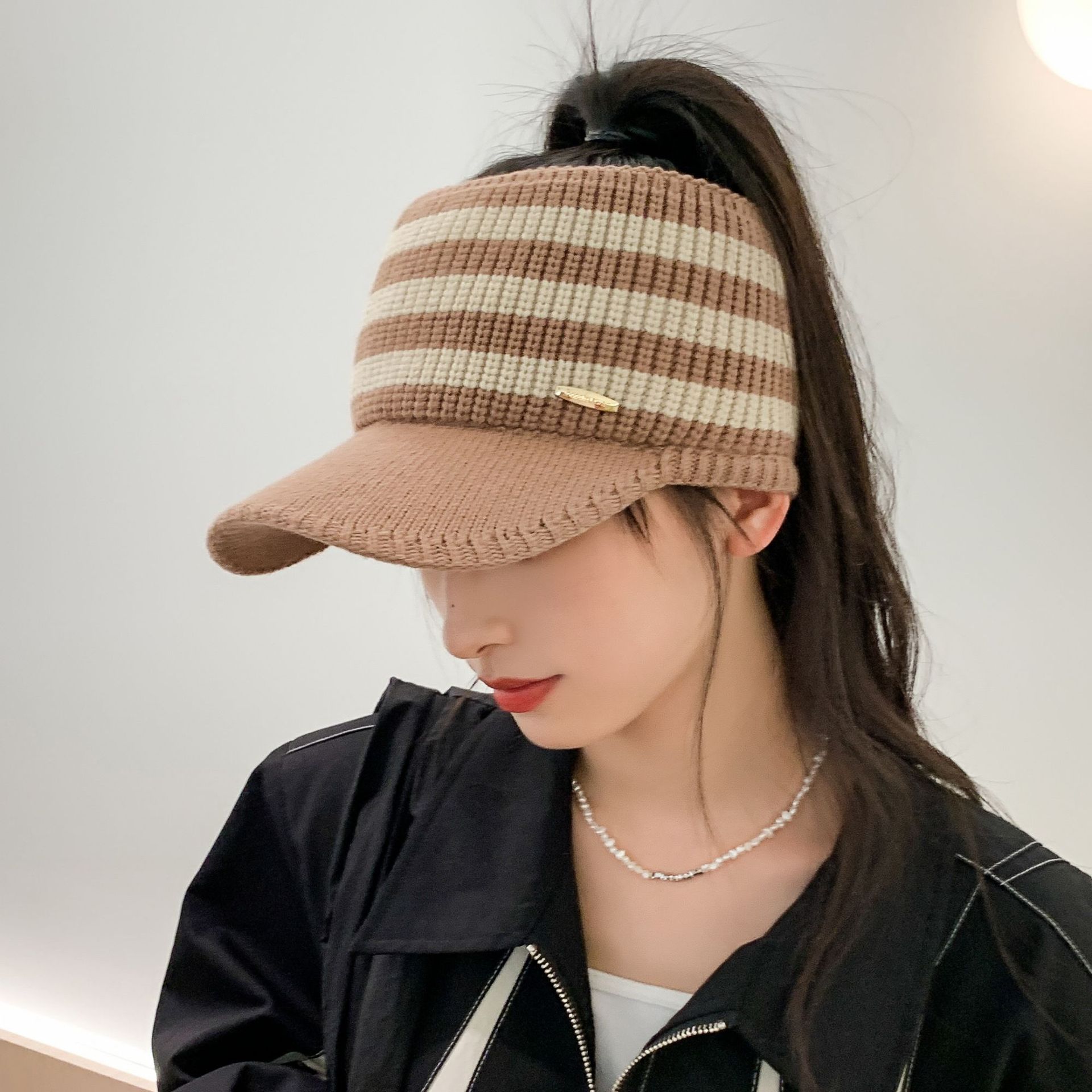 Осенняя шерстяная шапка Детская шляпа с открытым верхом Полосатая шерстяная вязаная шапка Маленькая универсальная бейсболка one size fits all хаки
Осенняя шерстяная шапка Детская шляпа с открытым верхом Полосатая шерстяная вязаная шапка Маленькая универсальная бейсболка one size fits all хаки