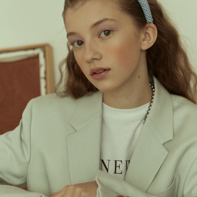 Повязка на голову Elizabeth Moments из твида в голубую клетку Sky Blue
Повязка на голову Elizabeth Moments из твида в голубую клетку Sky Blue