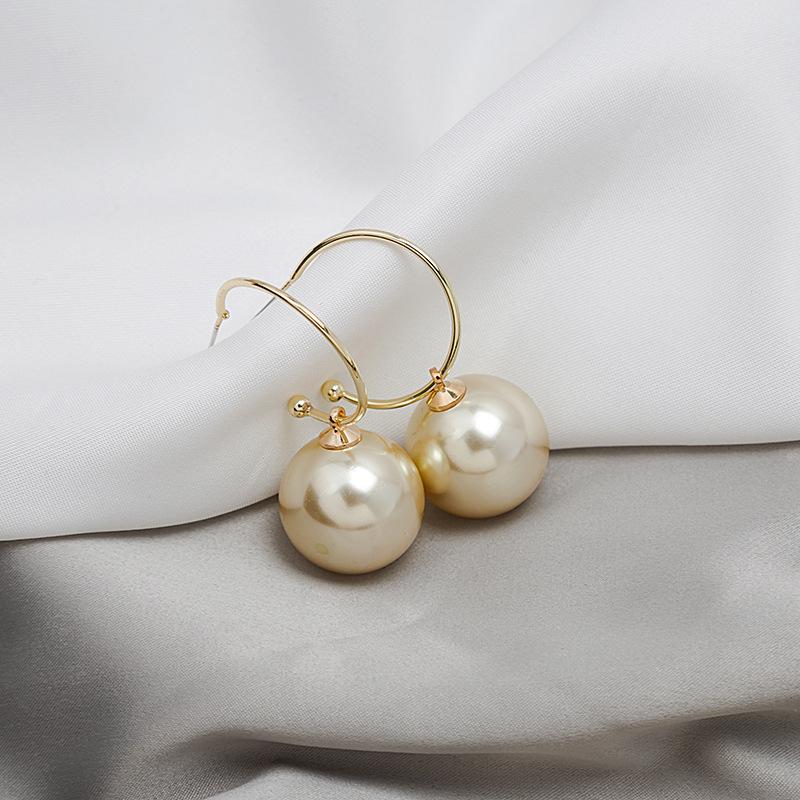 Korean Luxury Big Perfect Imitation Pearl Dangle Earrings for Women Wedding Party Daily Wear Banquet Temperament Jewelry Gifts золотий
Korean Luxury Big Perfect Imitation Pearl Dangle Earrings for Women Wedding Party Daily Wear Banquet Temperament Jewelry Gifts золотий