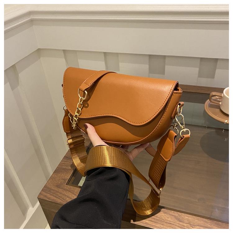 Весна 2024 Женская полукруглая сумка-седло на цепочке - Широкий ремень, Кроссбоди, Модно-повседневная коричневый
Весна 2024 Женская полукруглая сумка-седло на цепочке - Широкий ремень, Кроссбоди, Модно-повседневная коричневый