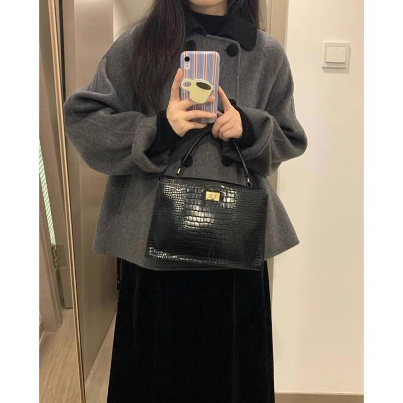 Women s Grey Wool Coat with Doll Collar - Retro Korean Hepburn Style for Autumn/Winter L
Women s Grey Wool Coat with Doll Collar - Retro Korean Hepburn Style for Autumn/Winter L
