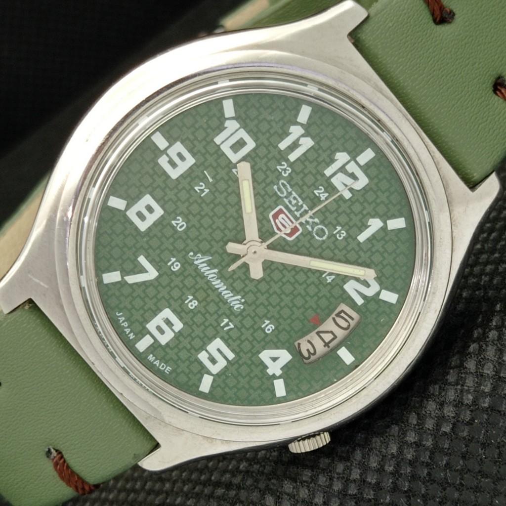 Б/У винтажные мужские часы SEIKO 5 AUTOMATIC 7009A JAPAN MENS DATE GREEN WATCH 596-a312720-9 SKU596-a312720
Б/У винтажные мужские часы SEIKO 5 AUTOMATIC 7009A JAPAN MENS DATE GREEN WATCH 596-a312720-9 SKU596-a312720
