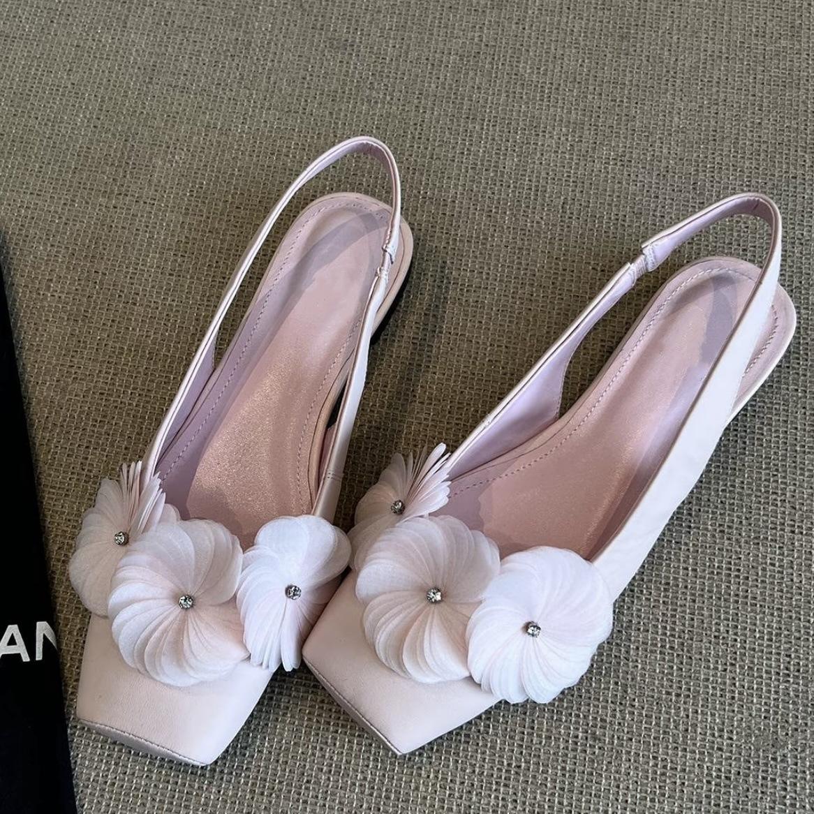 Cowhide version~ Spring new shallow mouth flower age reduction square head temperament single shoes shallow mouth single shoes 40
Cowhide version~ Spring new shallow mouth flower age reduction square head temperament single shoes shallow mouth single shoes 40