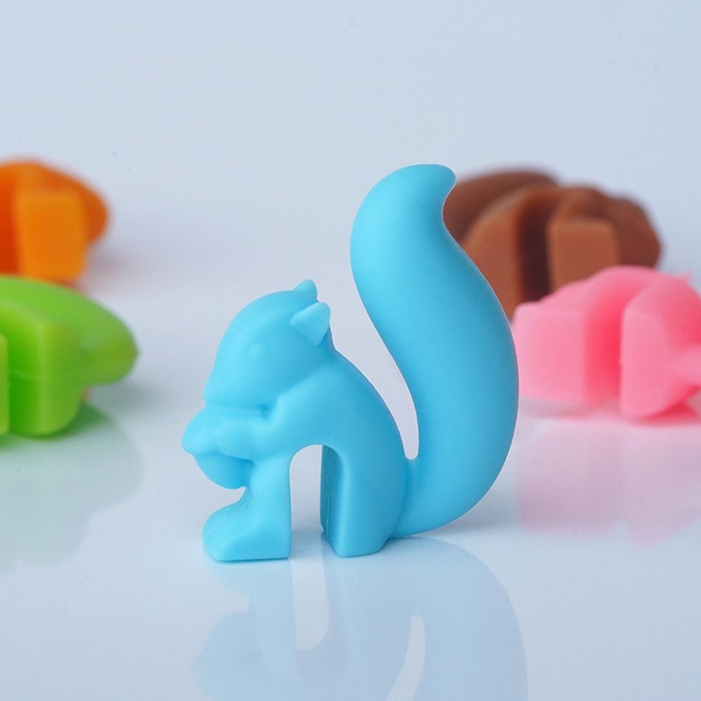 10 pcs Squirrel Silicone Cup Edge Pendant Colorful Colorful Silicone Squirrel Pendant Cup
10 pcs Squirrel Silicone Cup Edge Pendant Colorful Colorful Silicone Squirrel Pendant Cup