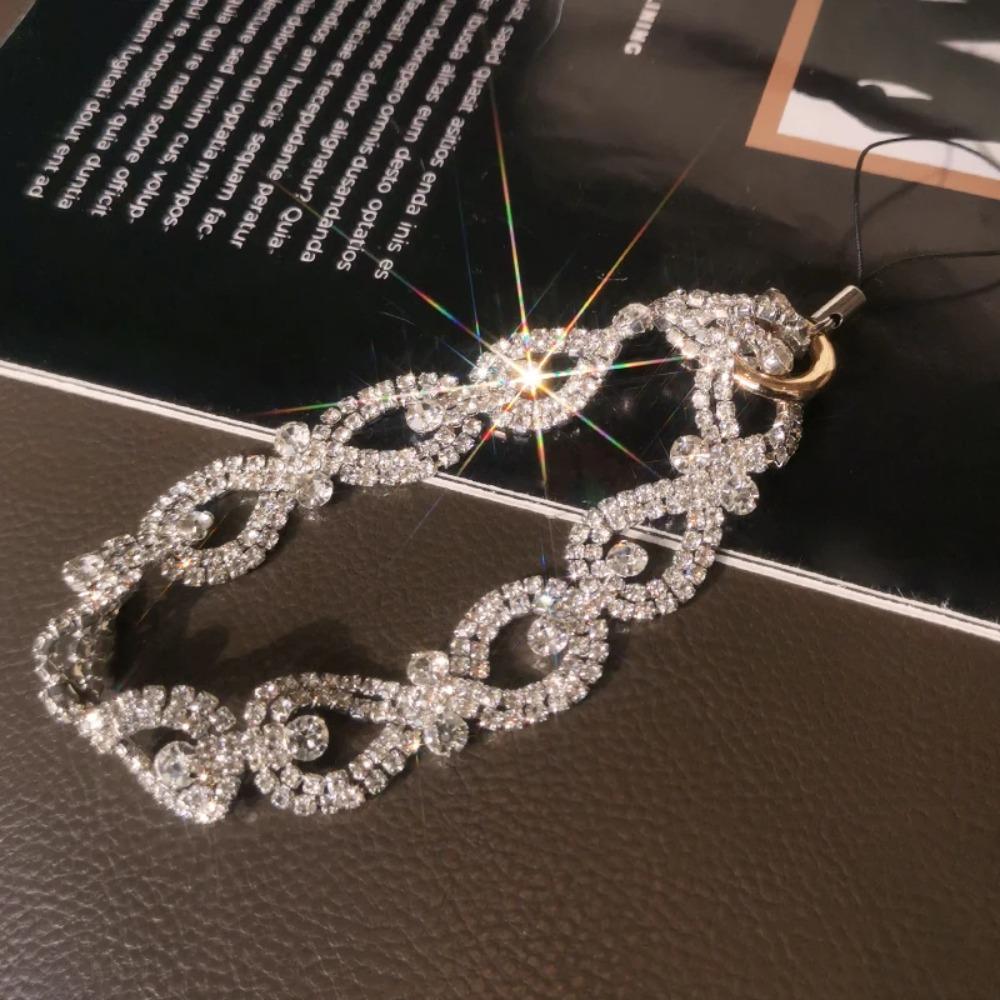 Twinkling Rhinestone Mobile Phone Lanyard Plastic Base Sparkling Crystal Bead Lanyard Women style 2
Twinkling Rhinestone Mobile Phone Lanyard Plastic Base Sparkling Crystal Bead Lanyard Women style 2