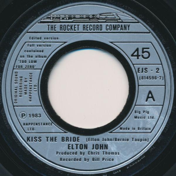 7inch Record ELTON JOHN - Kiss The Bride EJS2 The Rocket Reco 1983 UK Rock Used
7inch Record ELTON JOHN - Kiss The Bride EJS2 The Rocket Reco 1983 UK Rock Used