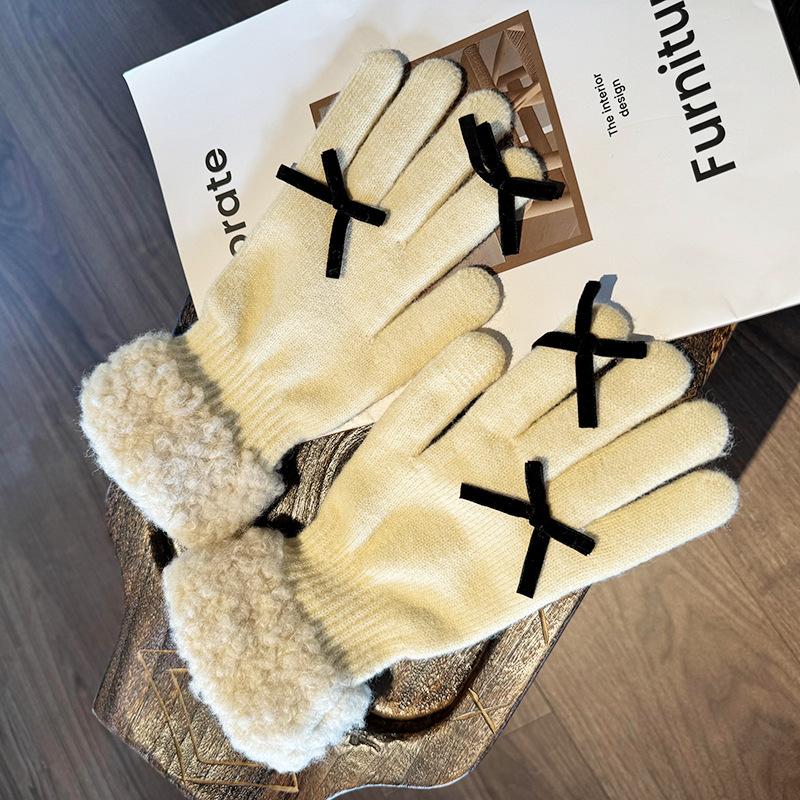 Cute bow gloves, finger leakage, girls season students keep warm from the cold бежевий
Cute bow gloves, finger leakage, girls season students keep warm from the cold бежевий