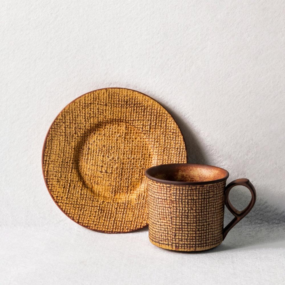 Ceramic Tea Cup and Saucer Coffee Cups Pottery Mug for Cappuccino, Latte, Espresso & Americano Japanese Style 201-300ml помаранчевий
Ceramic Tea Cup and Saucer Coffee Cups Pottery Mug for Cappuccino, Latte, Espresso & Americano Japanese Style 201-300ml помаранчевий