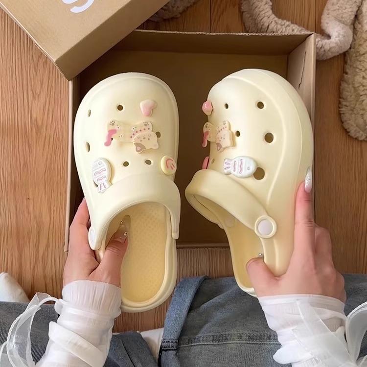 Spring and summer cute cartoon kitten baotou cool slippers thick-soled casual breathable stepping on shit hole shoes women 36-37
Spring and summer cute cartoon kitten baotou cool slippers thick-soled casual breathable stepping on shit hole shoes women 36-37
