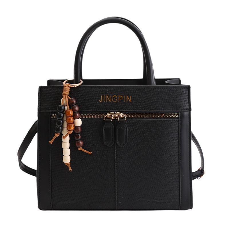 Trend simple fashion casual new retro Korean version foreign style girl crossbody portable shoulder small square women s bag No pendant model чорний
Trend simple fashion casual new retro Korean version foreign style girl crossbody portable shoulder small square women s bag No pendant model чорний
