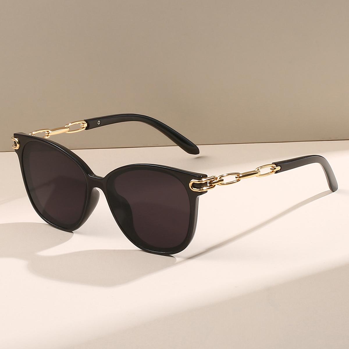 Retro European And American Large Frame Fashion Glasses with Chain Decoration on Legs Unisex Suitable for Daily Wear And Driving чёрный
Retro European And American Large Frame Fashion Glasses with Chain Decoration on Legs Unisex Suitable for Daily Wear And Driving чёрный