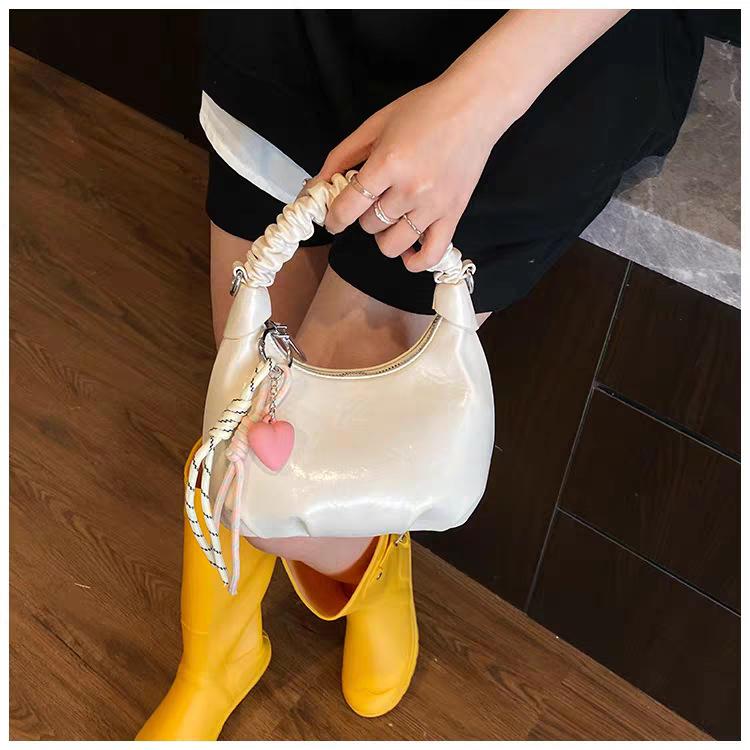 Exquisite Super Popular Silver Bag Women s All-matching Cross-body Hot Small Handbag 17.5x9x13.5 single package білий
Exquisite Super Popular Silver Bag Women s All-matching Cross-body Hot Small Handbag 17.5x9x13.5 single package білий