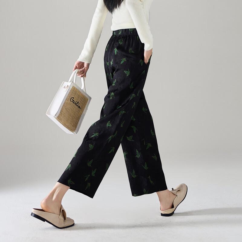 SOFSIL Women s Elastic Waist Butterfly Print Wide-Leg Casual Pants 28/L
SOFSIL Women s Elastic Waist Butterfly Print Wide-Leg Casual Pants 28/L