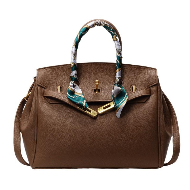 Large-capacity Fashionable Tote Bag Women s New Temperament Lock-up Shoulder With Lychee Pattern Kelly Cross-body one size хакі
Large-capacity Fashionable Tote Bag Women s New Temperament Lock-up Shoulder With Lychee Pattern Kelly Cross-body one size хакі