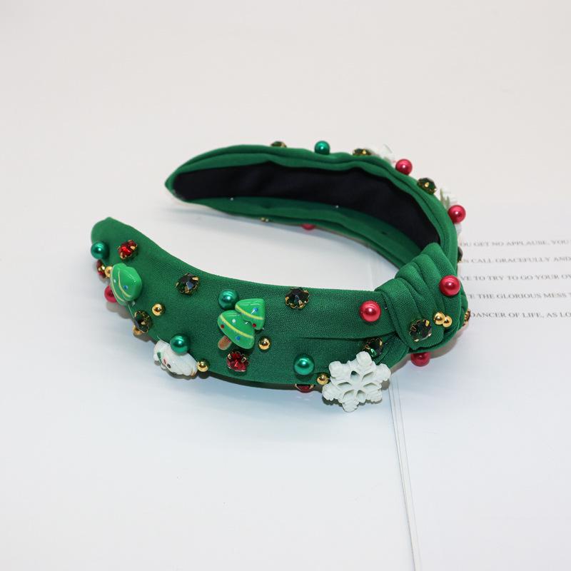 Snowflake Pearl Retro High Skull Christmas Headband for Women
Snowflake Pearl Retro High Skull Christmas Headband for Women