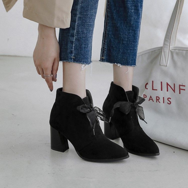 Новые винтажные остроконечные замшевые модные пригородные плюшевые сапоги
Новые винтажные остроконечные замшевые модные пригородные плюшевые сапоги