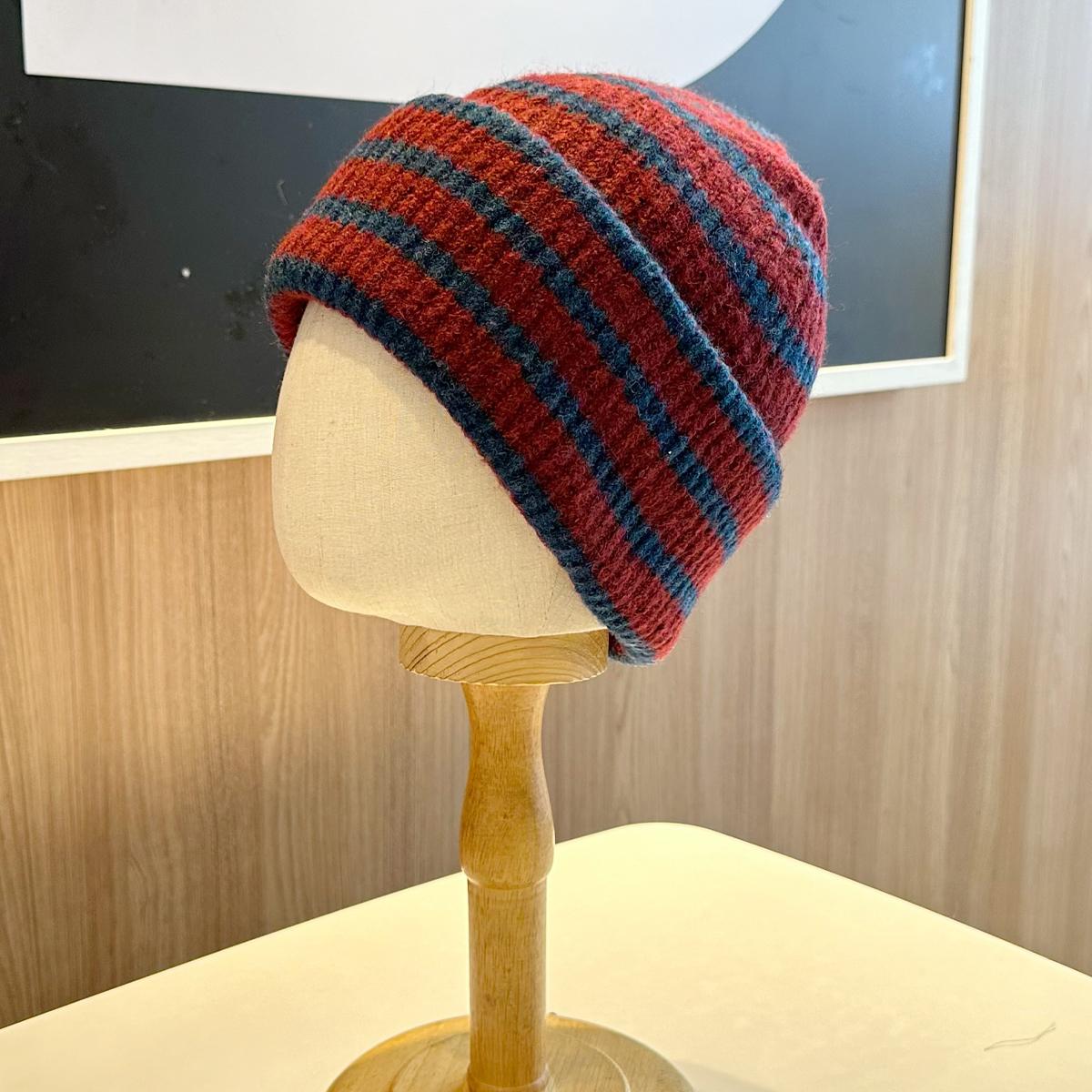 Striped color matching wool hat women s fashion cute ear protection soft versatile couple bag head cold hat men s trendy brand elastic (54-59cm)
Striped color matching wool hat women s fashion cute ear protection soft versatile couple bag head cold hat men s trendy brand elastic (54-59cm)