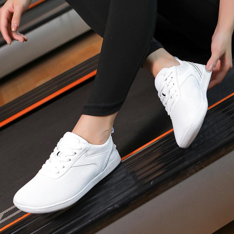 New men s wide last shoes comfortable women s walking shoes wide head shoes breathable soft sole couple fly knitting sports driving shoes 42
New men s wide last shoes comfortable women s walking shoes wide head shoes breathable soft sole couple fly knitting sports driving shoes 42