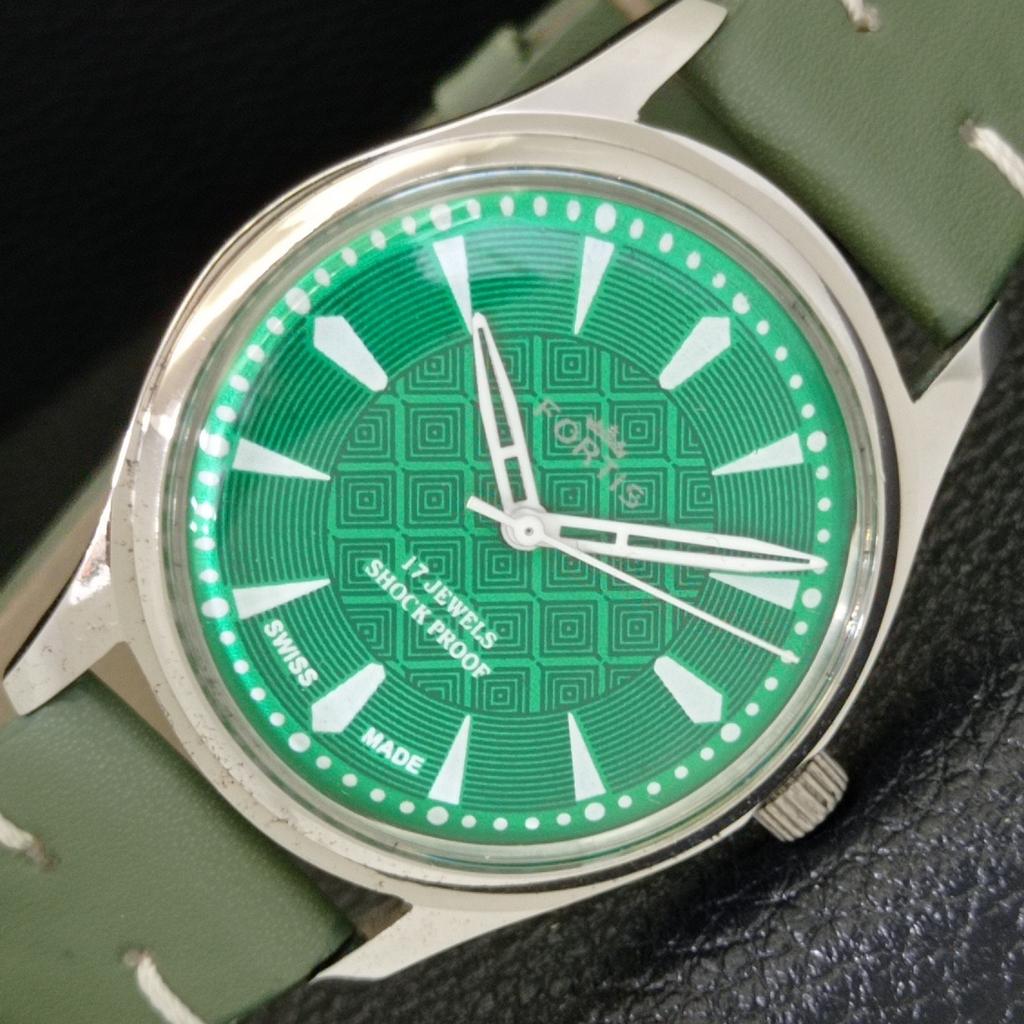 REFURBISHED SWISS VINTAGE HAND-WINDING MENS GREEN COLOR DIAL WATCH a500034-2 R151a-a500034
REFURBISHED SWISS VINTAGE HAND-WINDING MENS GREEN COLOR DIAL WATCH a500034-2 R151a-a500034