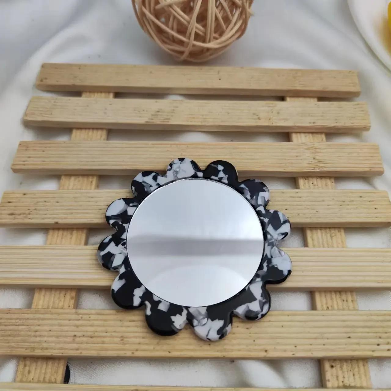 Flower Shaped Acetic Acid Makeup Mirror Handheld Circular Mirror Hand Mirror SPA Salon Compact Acetic Mirrors Cosmetic New
Flower Shaped Acetic Acid Makeup Mirror Handheld Circular Mirror Hand Mirror SPA Salon Compact Acetic Mirrors Cosmetic New