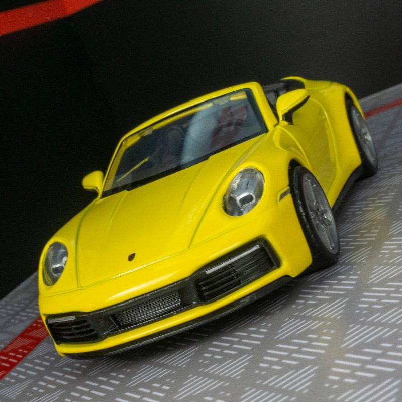 Caipo Porsche Carrera Pull-Back Alloy Car Model with Sound, Light, and Double-Opening Doors.
Caipo Porsche Carrera Pull-Back Alloy Car Model with Sound, Light, and Double-Opening Doors.