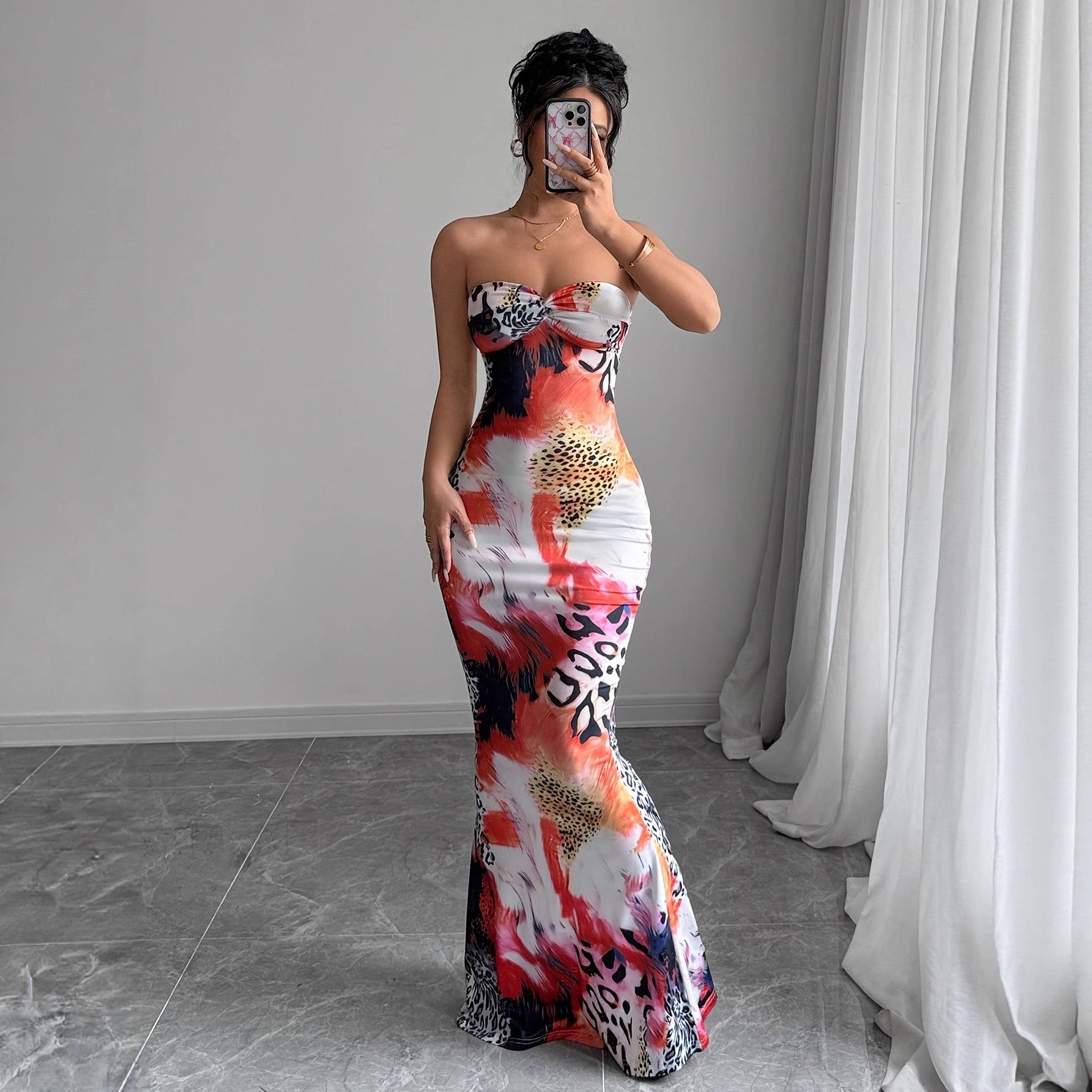 Elegant Printed Bandeau Long Dress with Back Twist Tie - 2025 Collection Small
Elegant Printed Bandeau Long Dress with Back Twist Tie - 2025 Collection Small