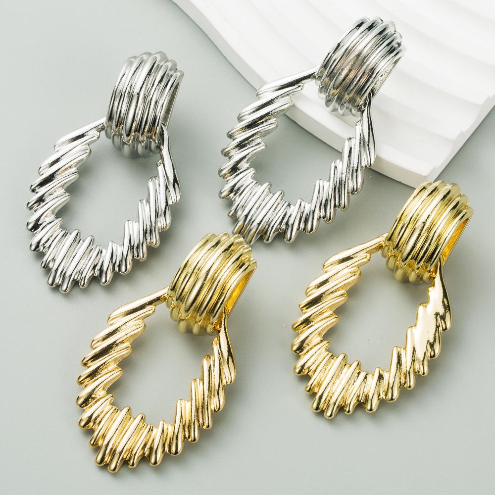 Trendy Exaggerated Metallic Alloy Silver Needle Earrings in Cold European & American Style for Women
Trendy Exaggerated Metallic Alloy Silver Needle Earrings in Cold European & American Style for Women