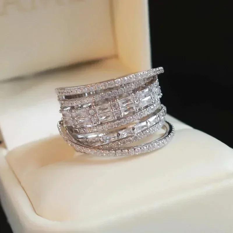 New Luxury Elegant Fashion Trend Zircon Ring for Women Wedding Engagement Bride Temperament Personality Niche Design Zircon 7
New Luxury Elegant Fashion Trend Zircon Ring for Women Wedding Engagement Bride Temperament Personality Niche Design Zircon 7