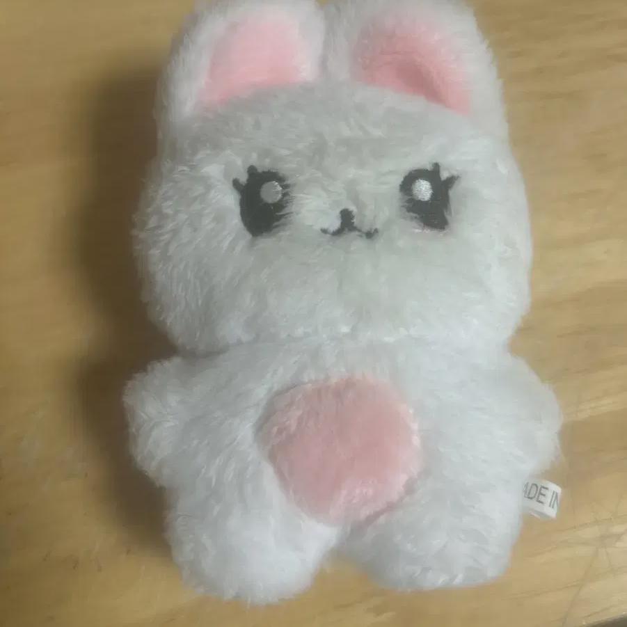 Я продаю куклу Ынче из Le Sserafim, Айрис Чэ-по
Я продаю куклу Ынче из Le Sserafim, Айрис Чэ-по