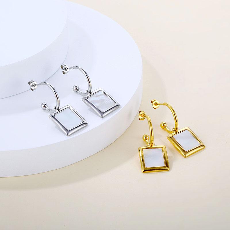 Korean-Style Retro Square Earrings 2023: Trendy, Niche, High-End Stainless Steel 18K золотой
Korean-Style Retro Square Earrings 2023: Trendy, Niche, High-End Stainless Steel 18K золотой