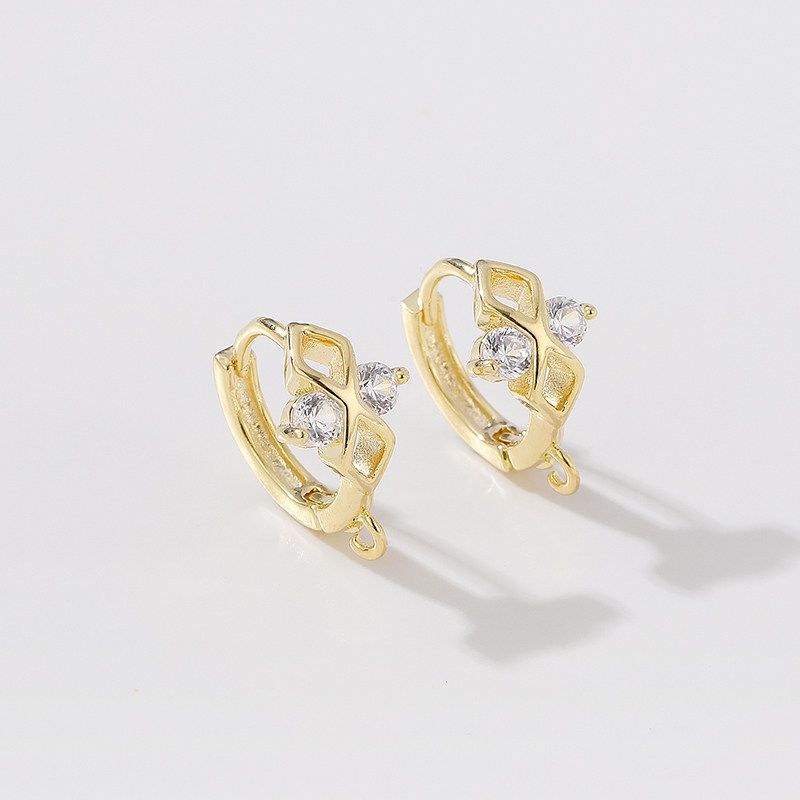 DIY Micro Inlaid Zircon round Ring Earrings European and American Style Bag Gold D Style Open Earrings 14.5mm(1 Pair of 2)
DIY Micro Inlaid Zircon round Ring Earrings European and American Style Bag Gold D Style Open Earrings 14.5mm(1 Pair of 2)