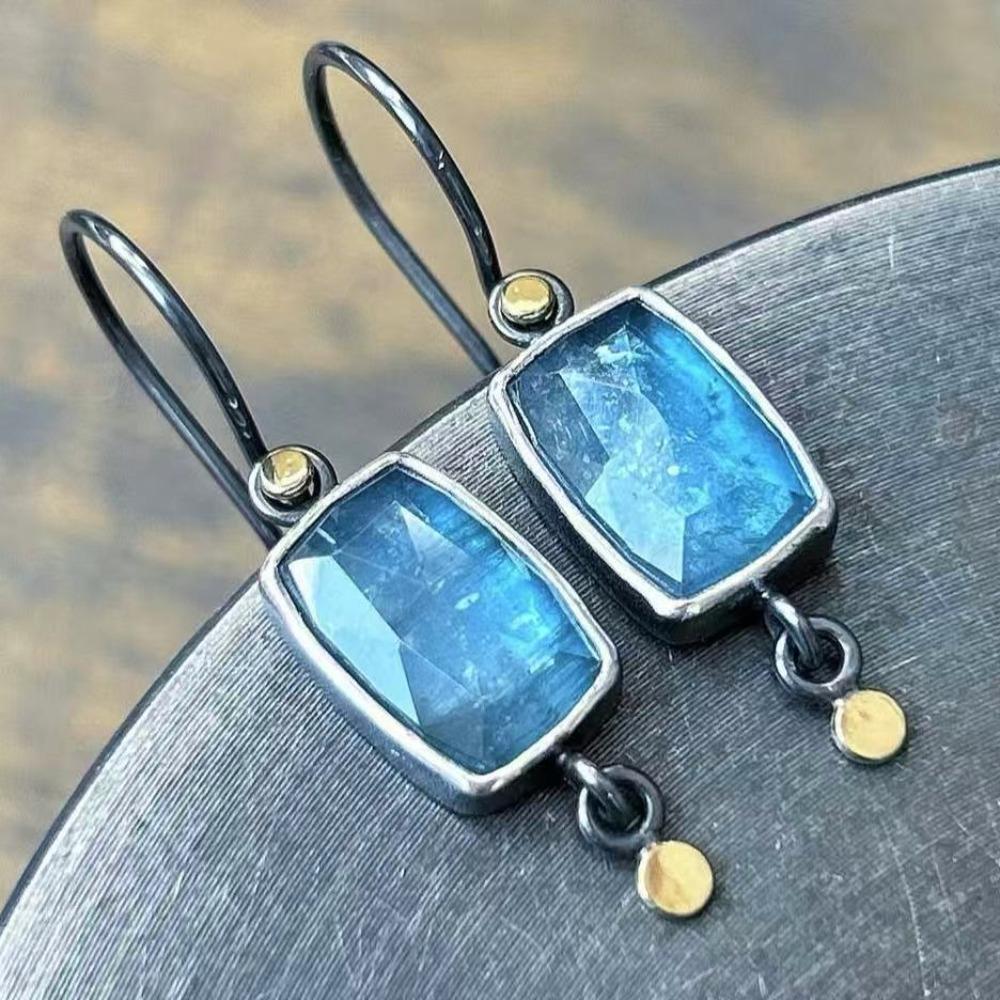 Роскошные новые женские серьги Ретро модные креативные женские серьги
Роскошные новые женские серьги Ретро модные креативные женские серьги