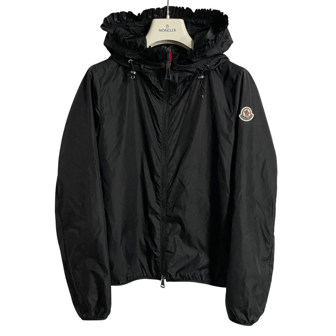 Вживаний MONCLER LAITParker Жіночий
Вживаний MONCLER LAITParker Жіночий